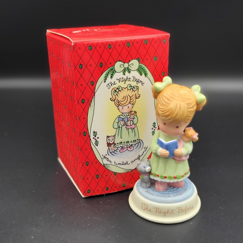 Avon The Night Before Christmas Figurine 1987 Joan Walsh Anglund Hand Painted